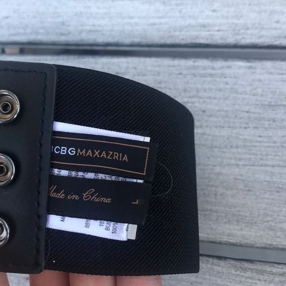 Large BCBG Maxazria embellished belt - Picture 4 of 4